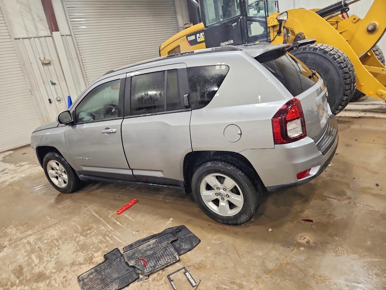 2016 JEEP COMPASS LATITUDE photo 2