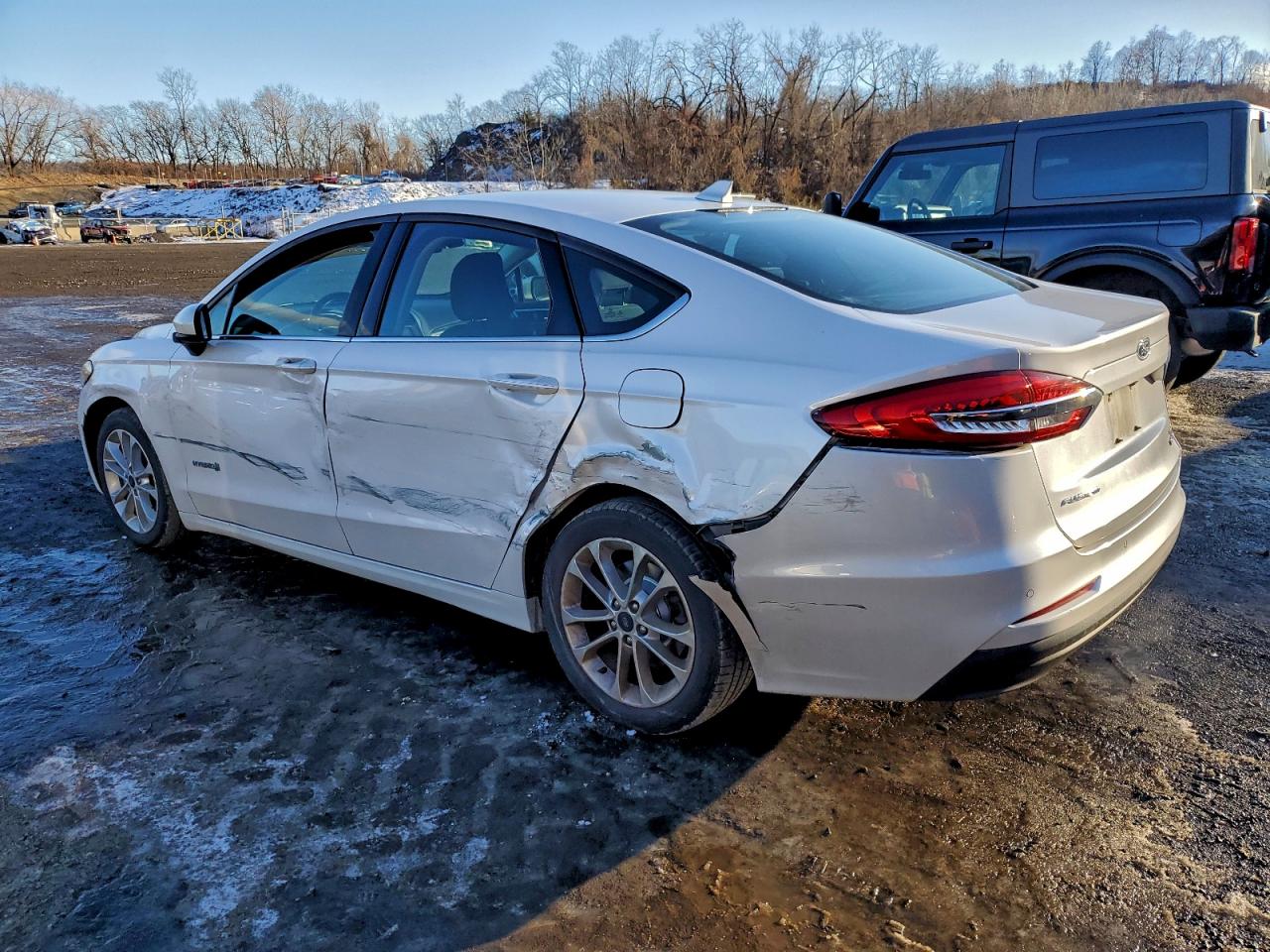 2019 FORD FUSION SE photo 2