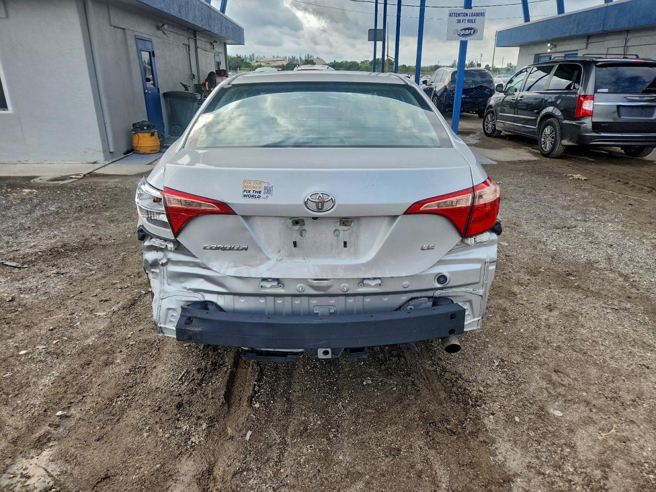 2018 TOYOTA COROLLA L photo 6