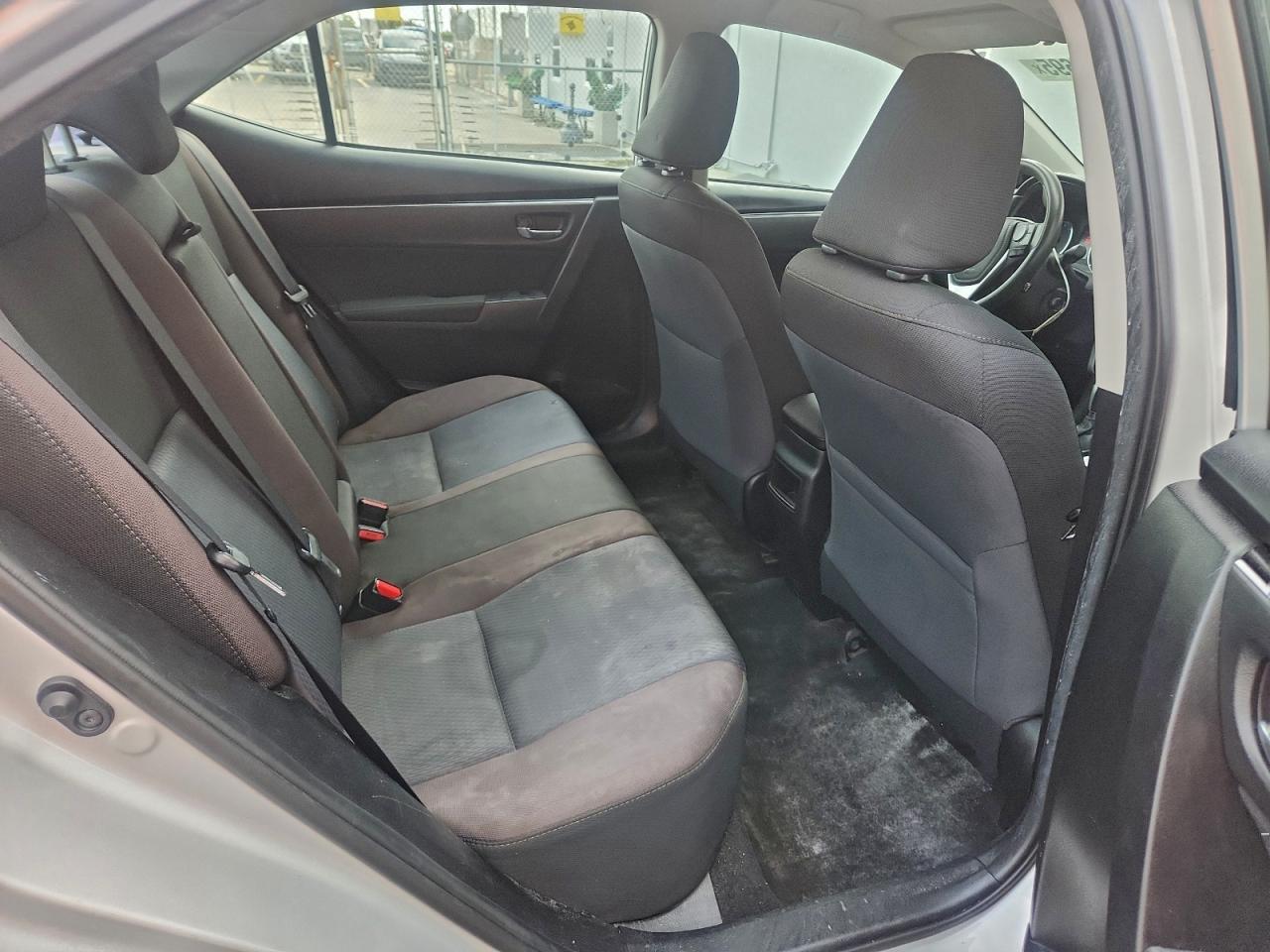 2018 TOYOTA COROLLA L photo 10
