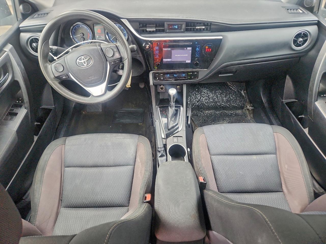 2018 TOYOTA COROLLA L photo 8