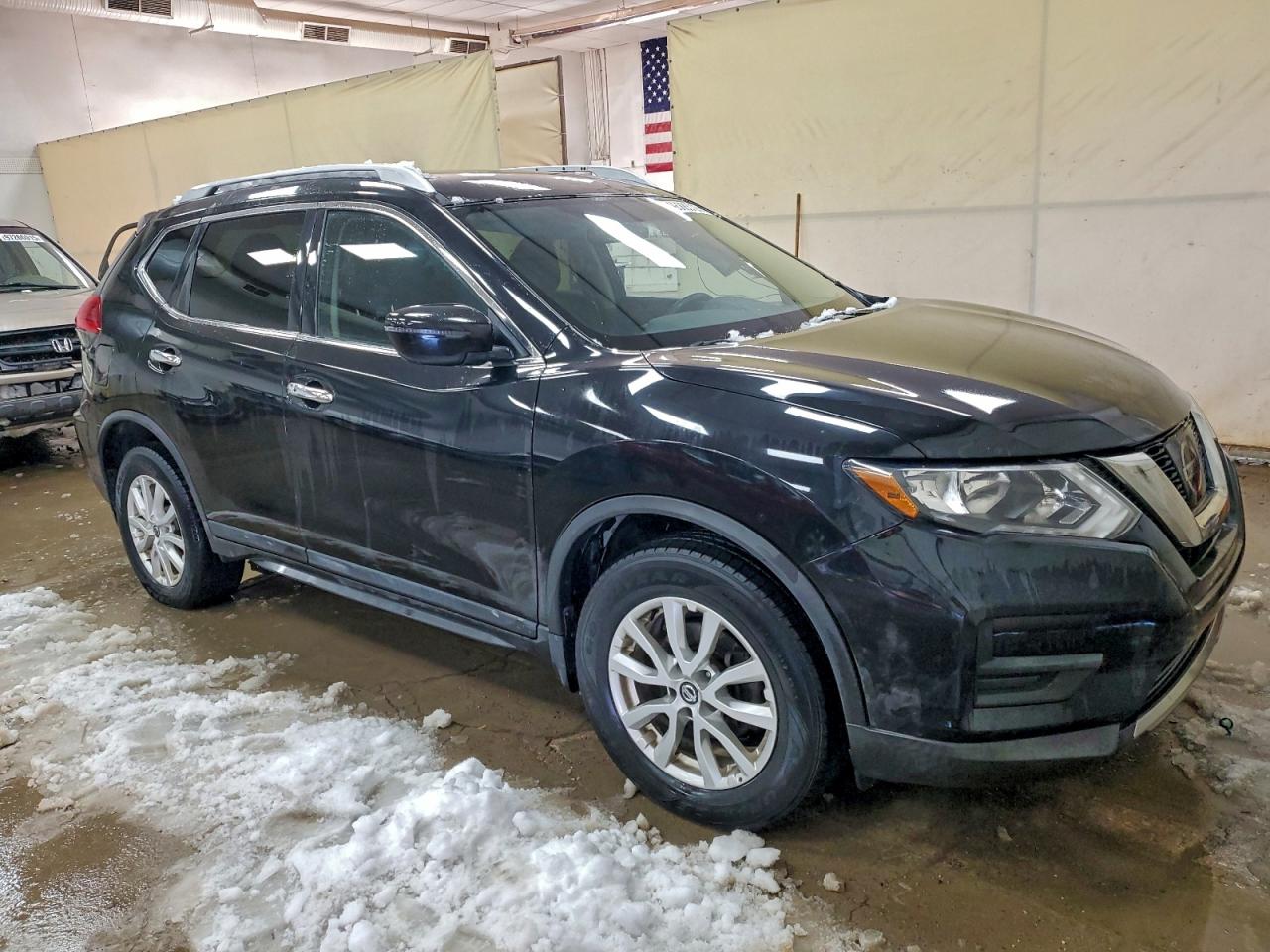 2017 NISSAN ROGUE SV photo 4