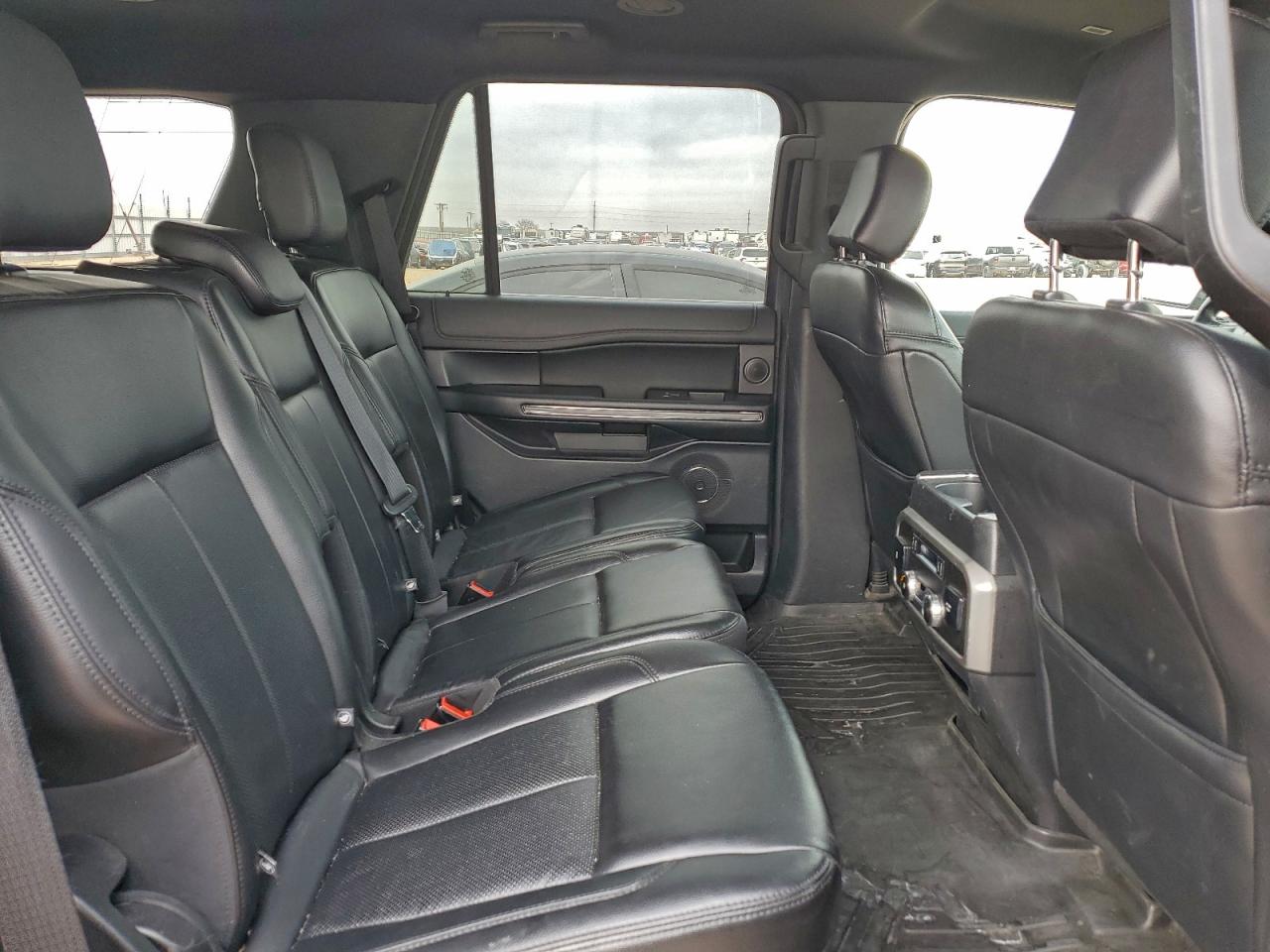 2019 FORD EXPEDITION XLT photo 11