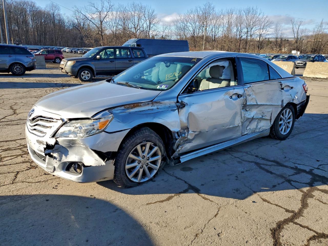 2011 TOYOTA CAMRY