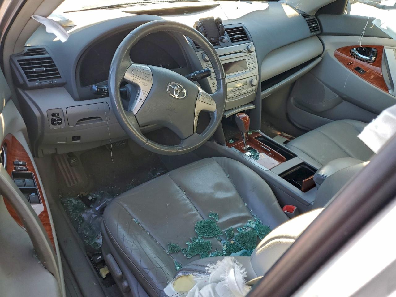 2011 TOYOTA CAMRY BASE photo 8