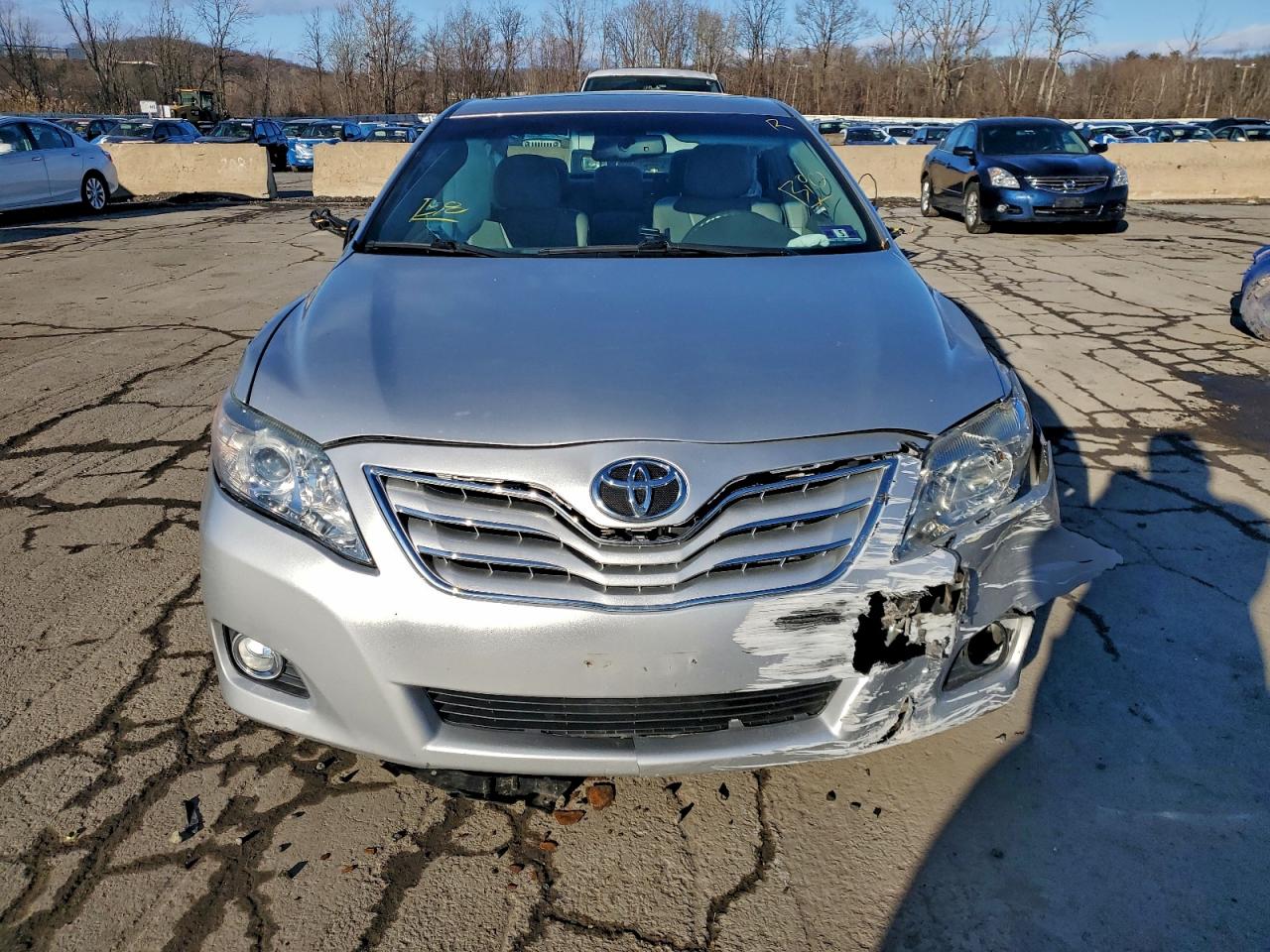 2011 TOYOTA CAMRY BASE photo 5