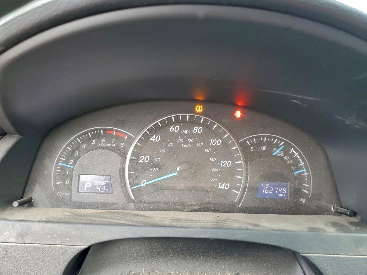 2014 TOYOTA CAMRY L photo 9
