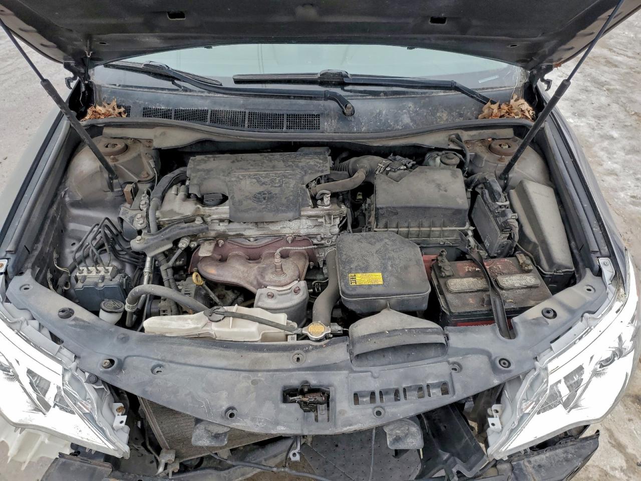 2014 TOYOTA CAMRY L photo 11