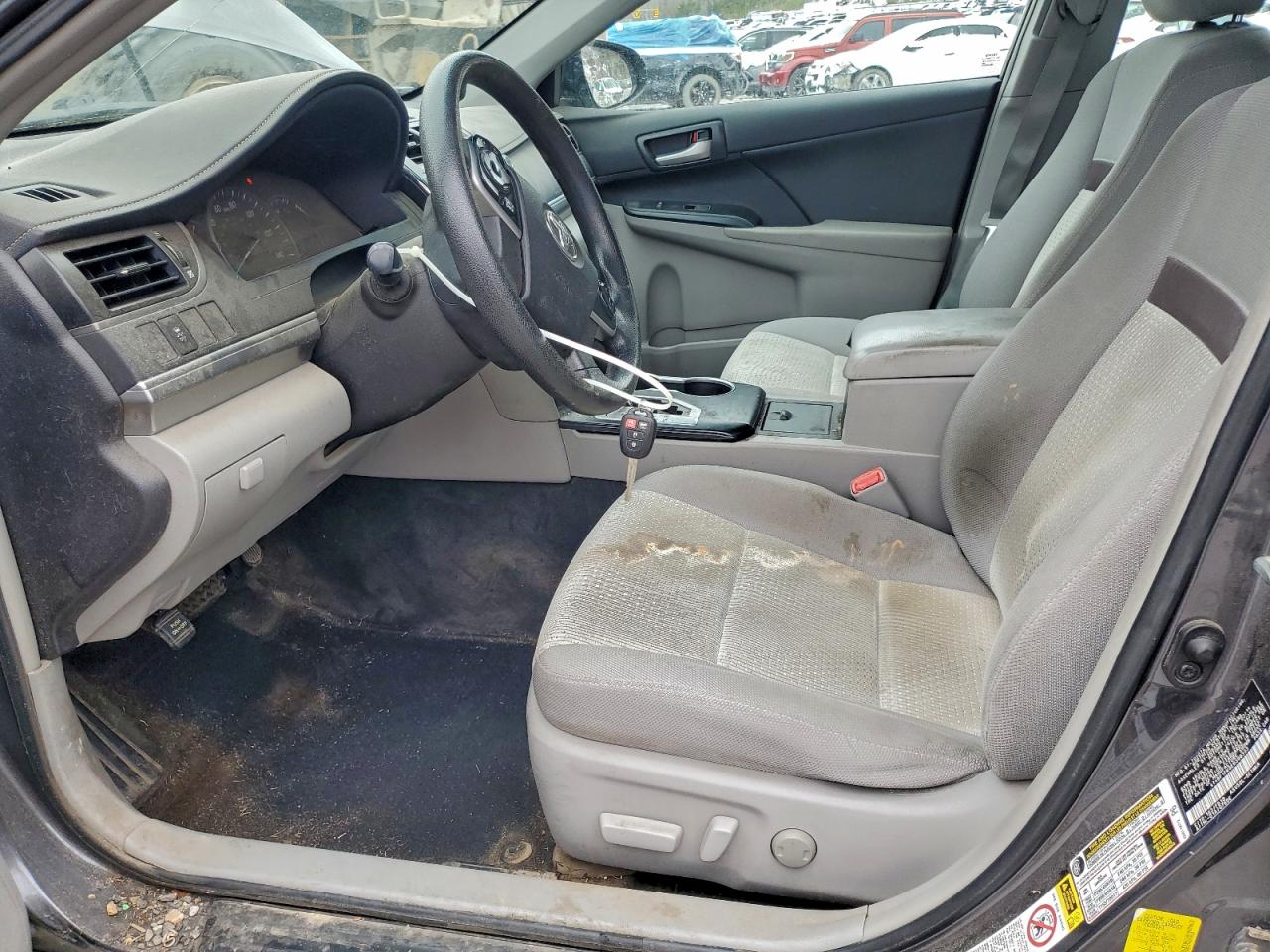 2014 TOYOTA CAMRY L photo 7