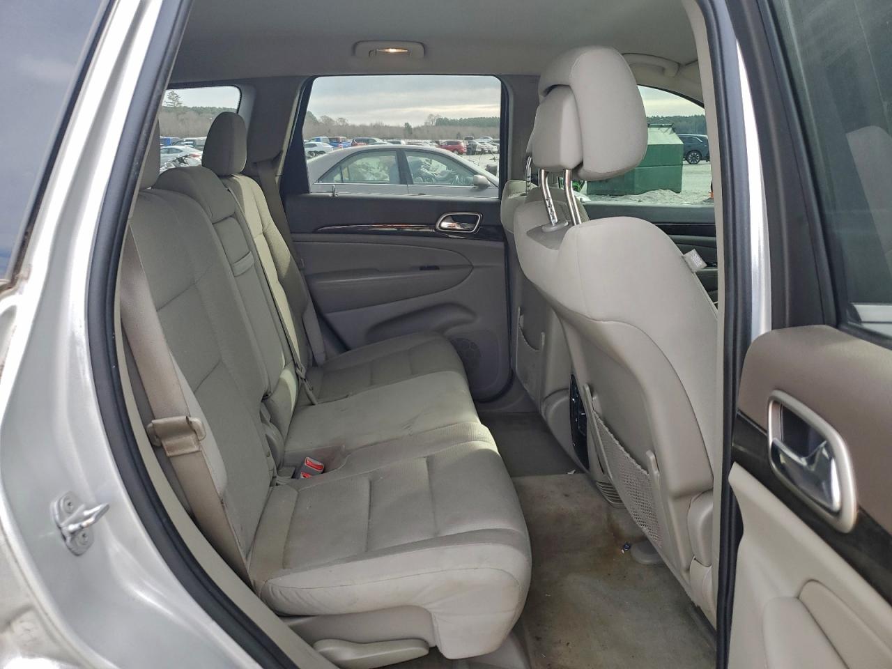 2012 JEEP GRAND CHEROKEE LAREDO photo 10