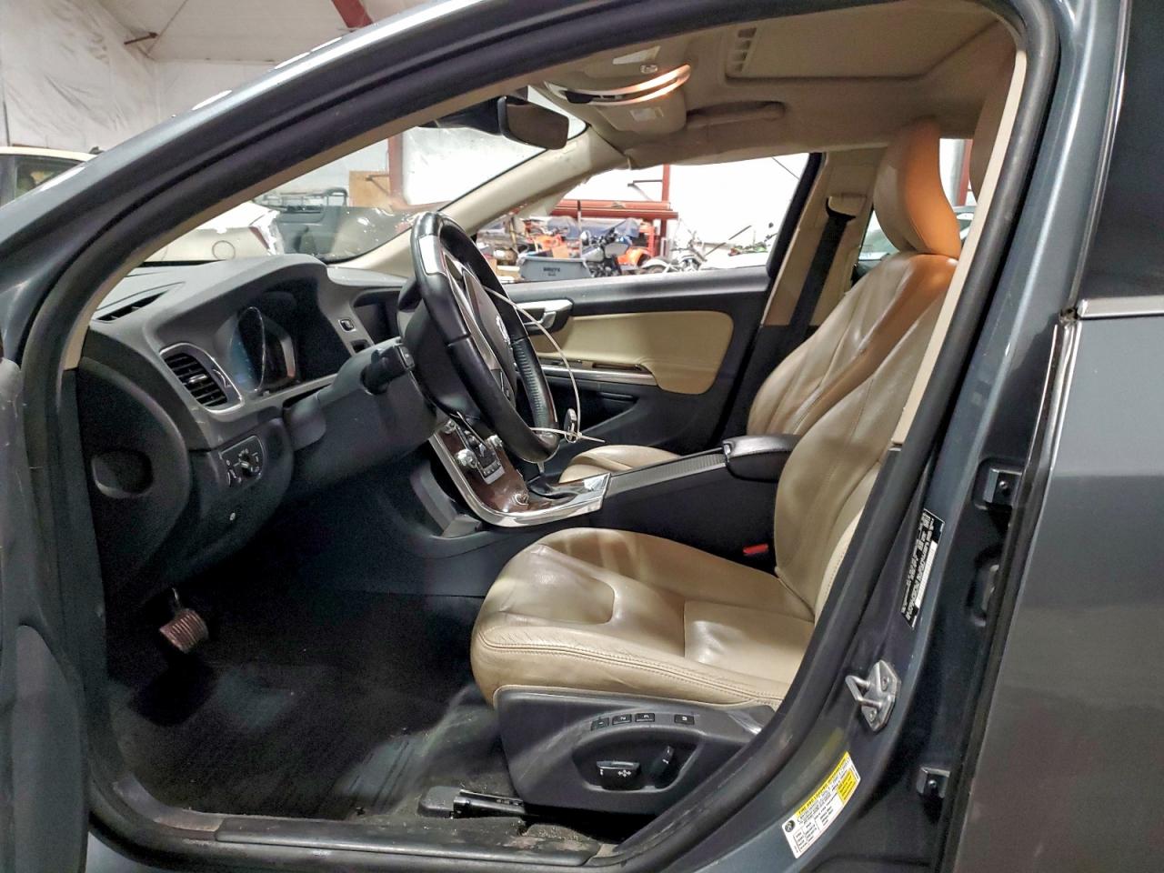 2016 VOLVO S60 PREMIER photo 7