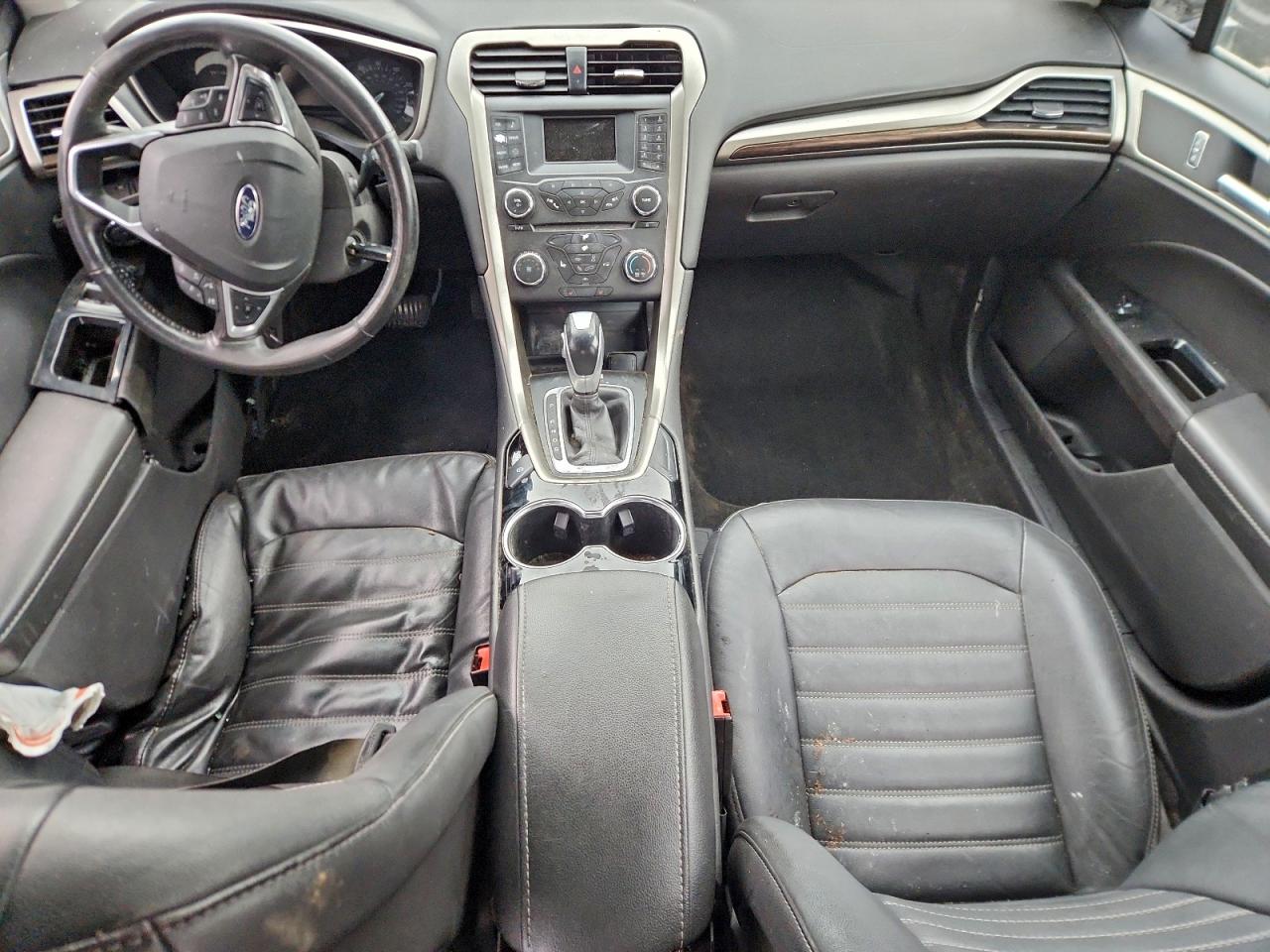2015 FORD FUSION SE photo 15