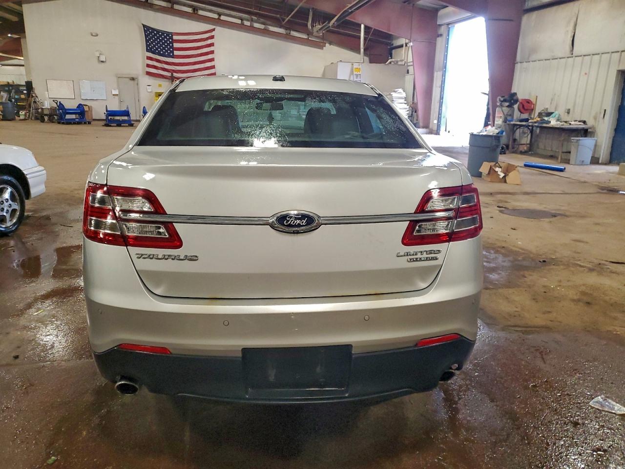 2014 FORD TAURUS LIMITED photo 6