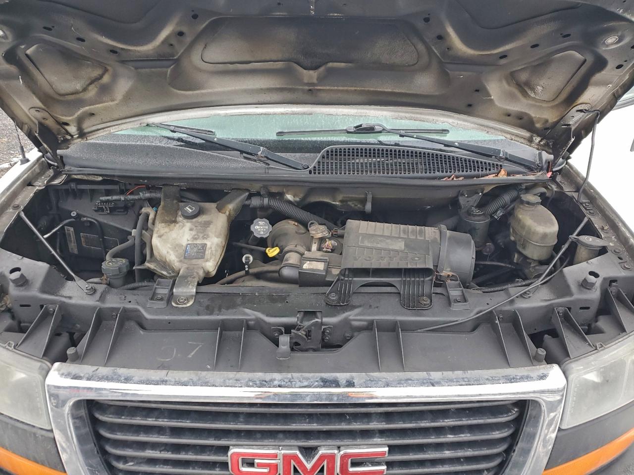 2013 GMC SAVANA G3500 photo 12