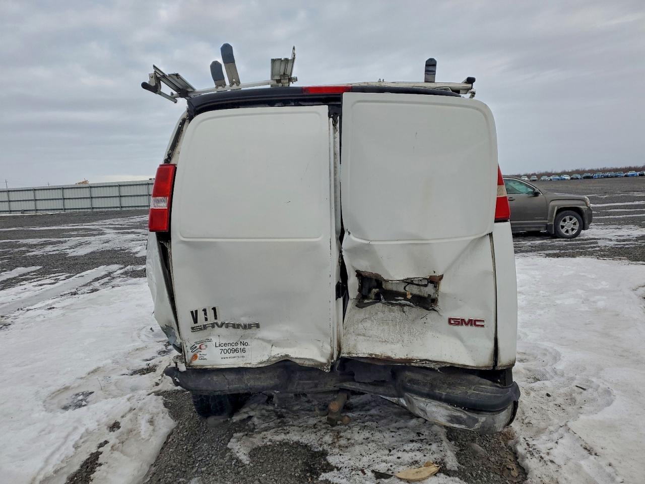 2013 GMC SAVANA G3500 photo 6