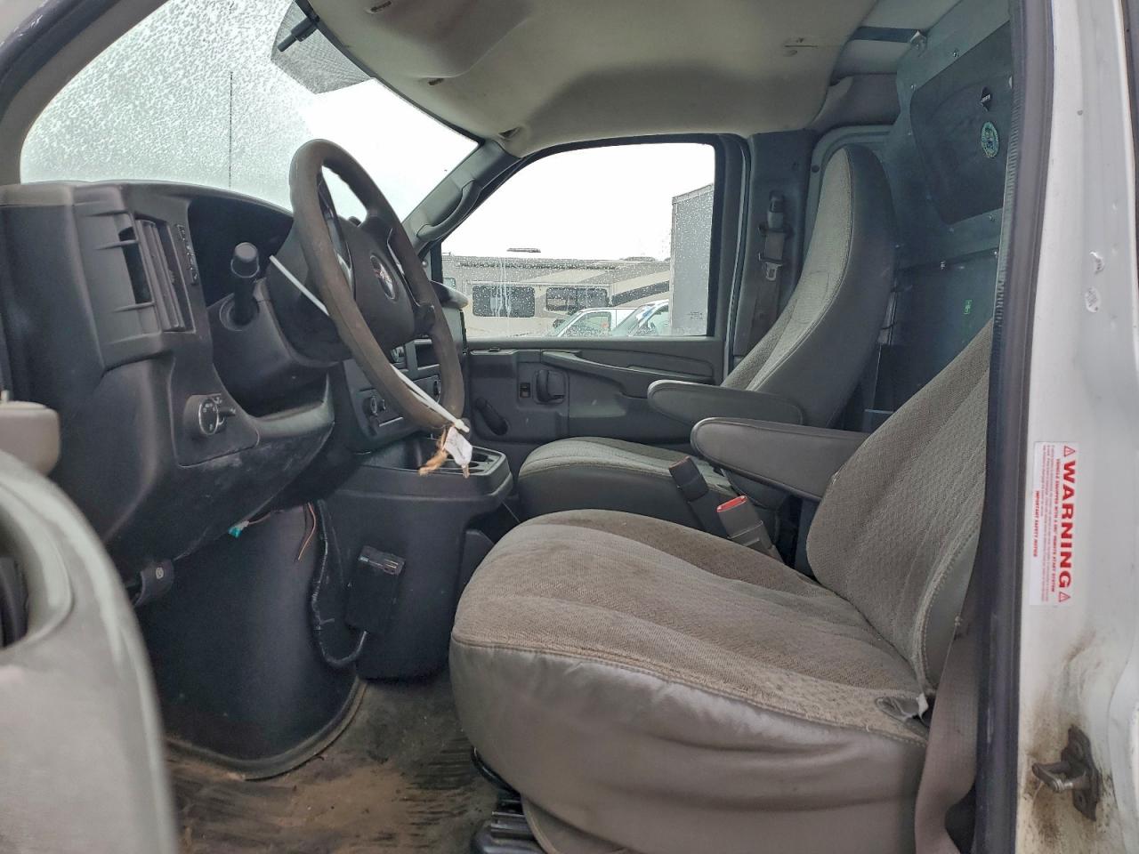 2013 GMC SAVANA G3500 photo 7