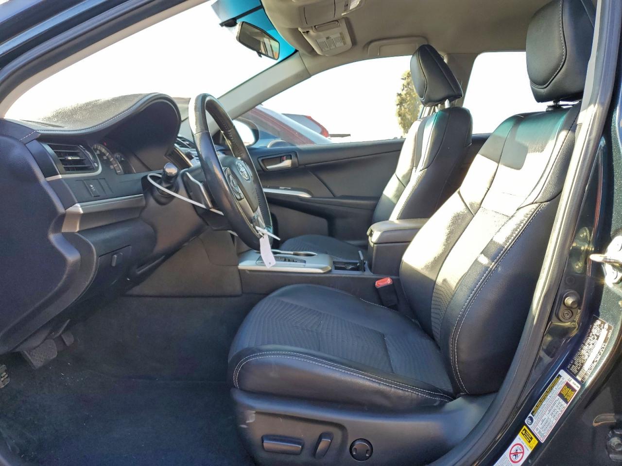 2014 TOYOTA CAMRY L photo 7