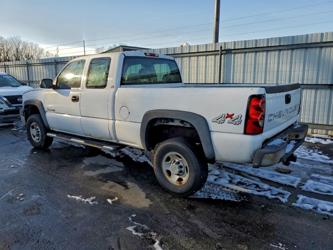 2005 CHEVROLET SILVERADO K2500 HEAVY DUTY photo 2