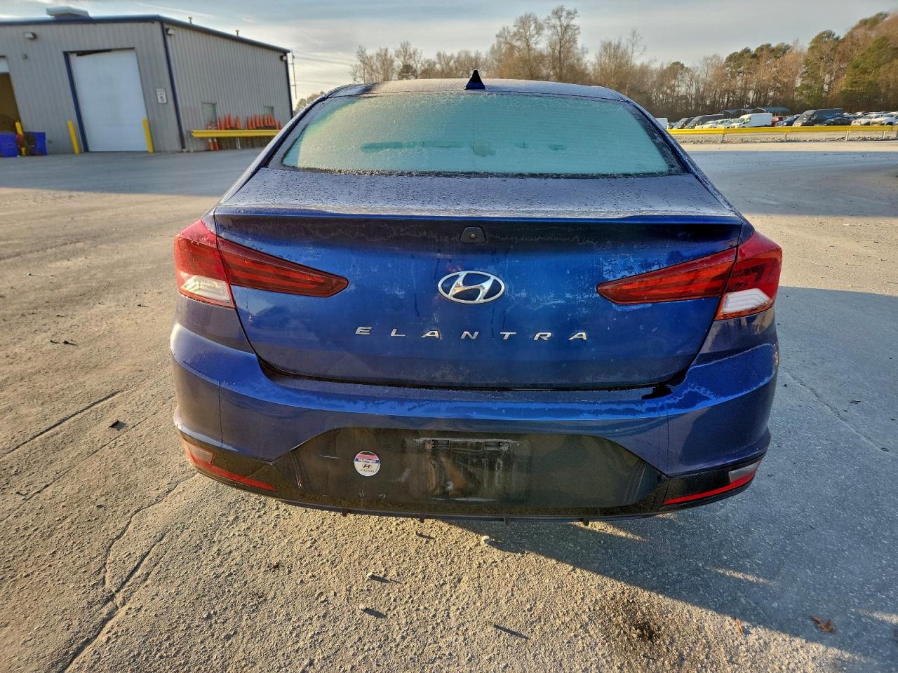 2019 HYUNDAI ELANTRA photo 6