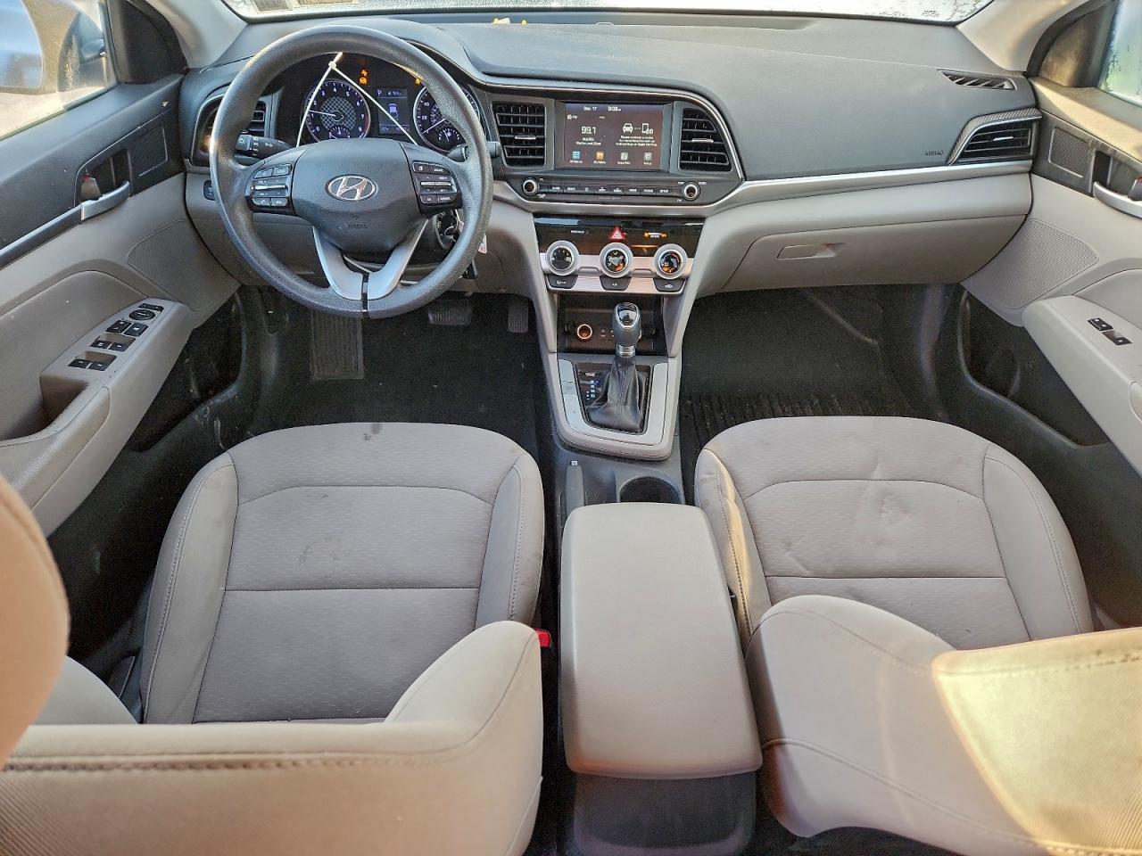 2019 HYUNDAI ELANTRA photo 8
