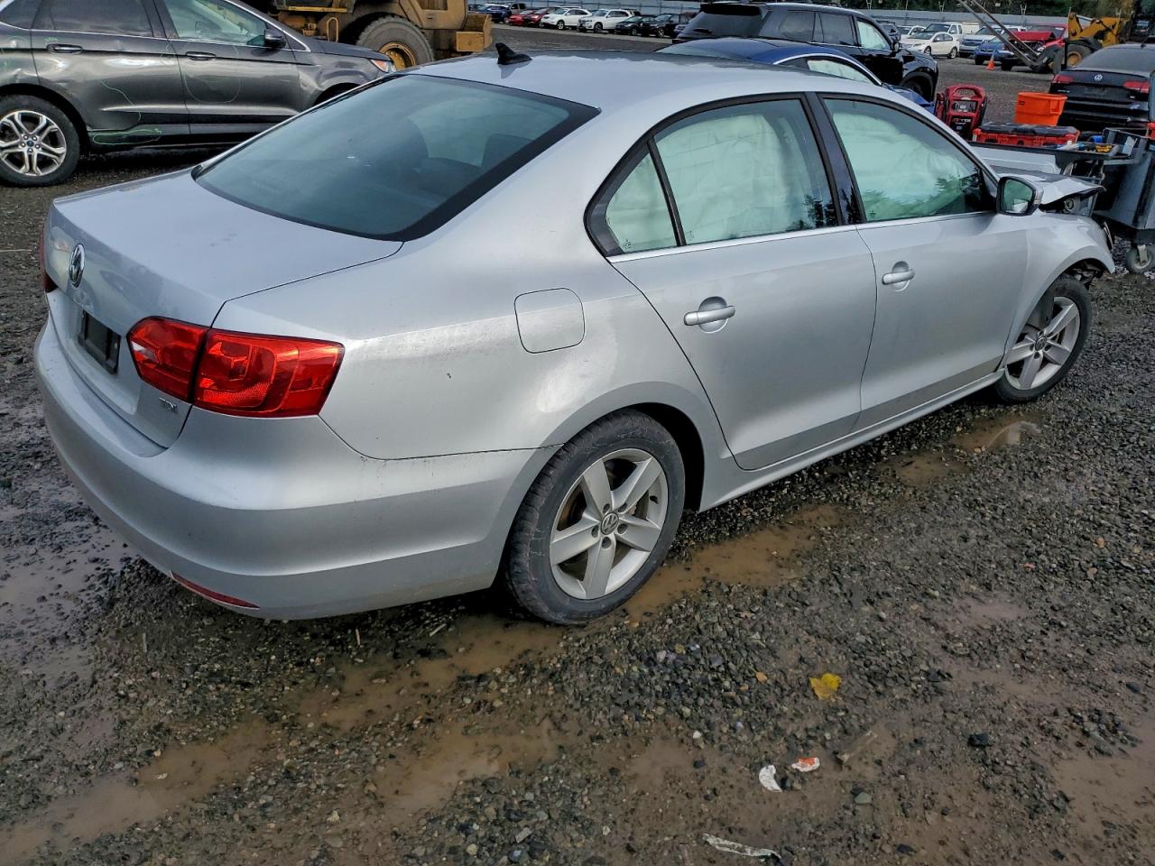 2014 VOLKSWAGEN JETTA TDI photo 3
