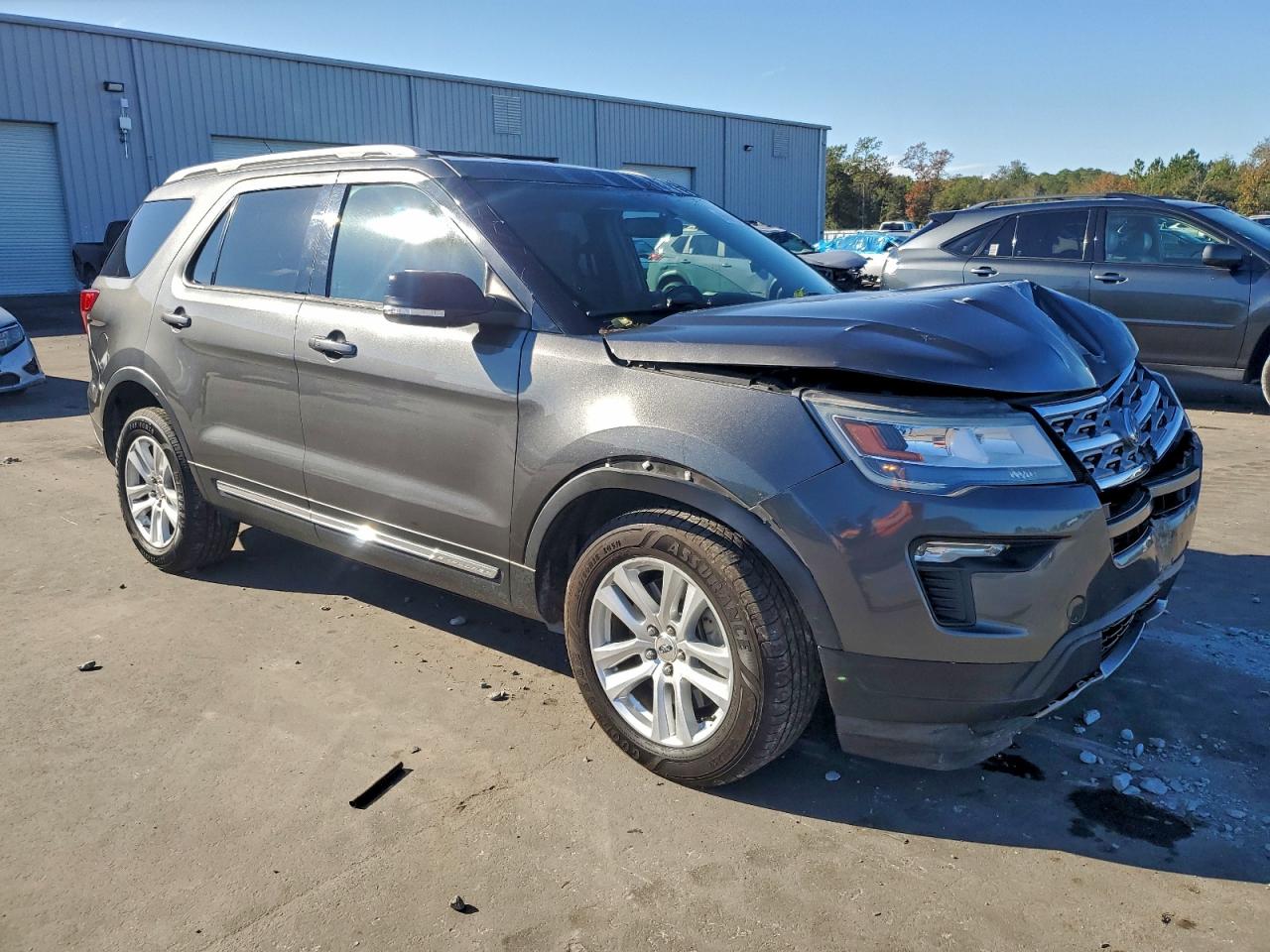 2018 FORD EXPLORER XLT photo 4