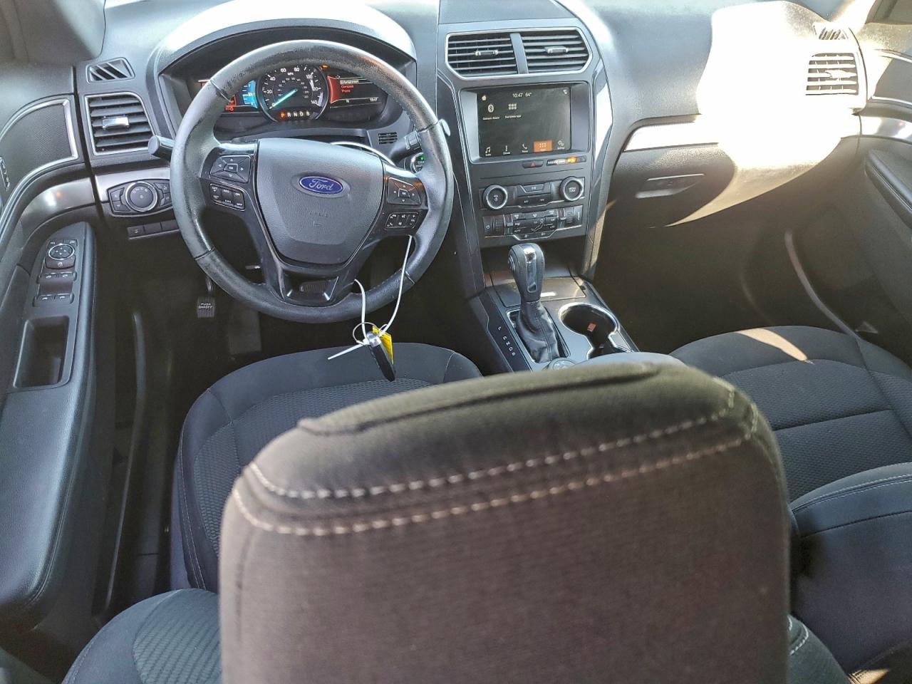 2018 FORD EXPLORER XLT photo 8