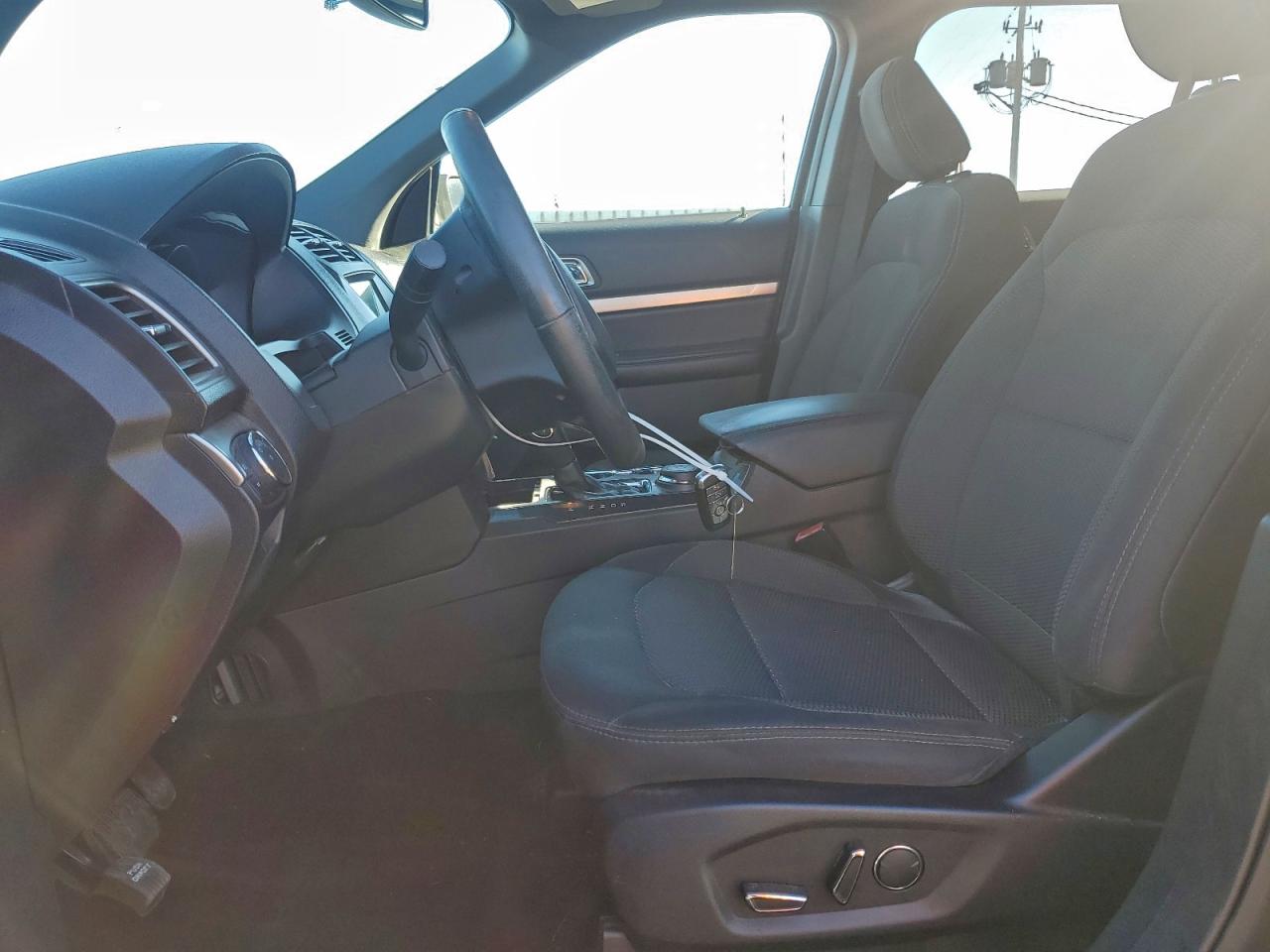 2018 FORD EXPLORER XLT photo 7