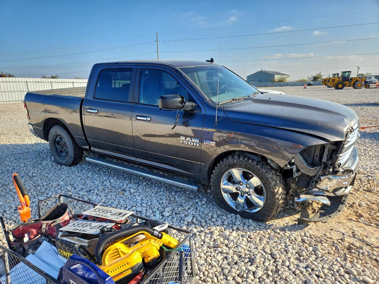 2017 RAM 1500 SLT photo 4