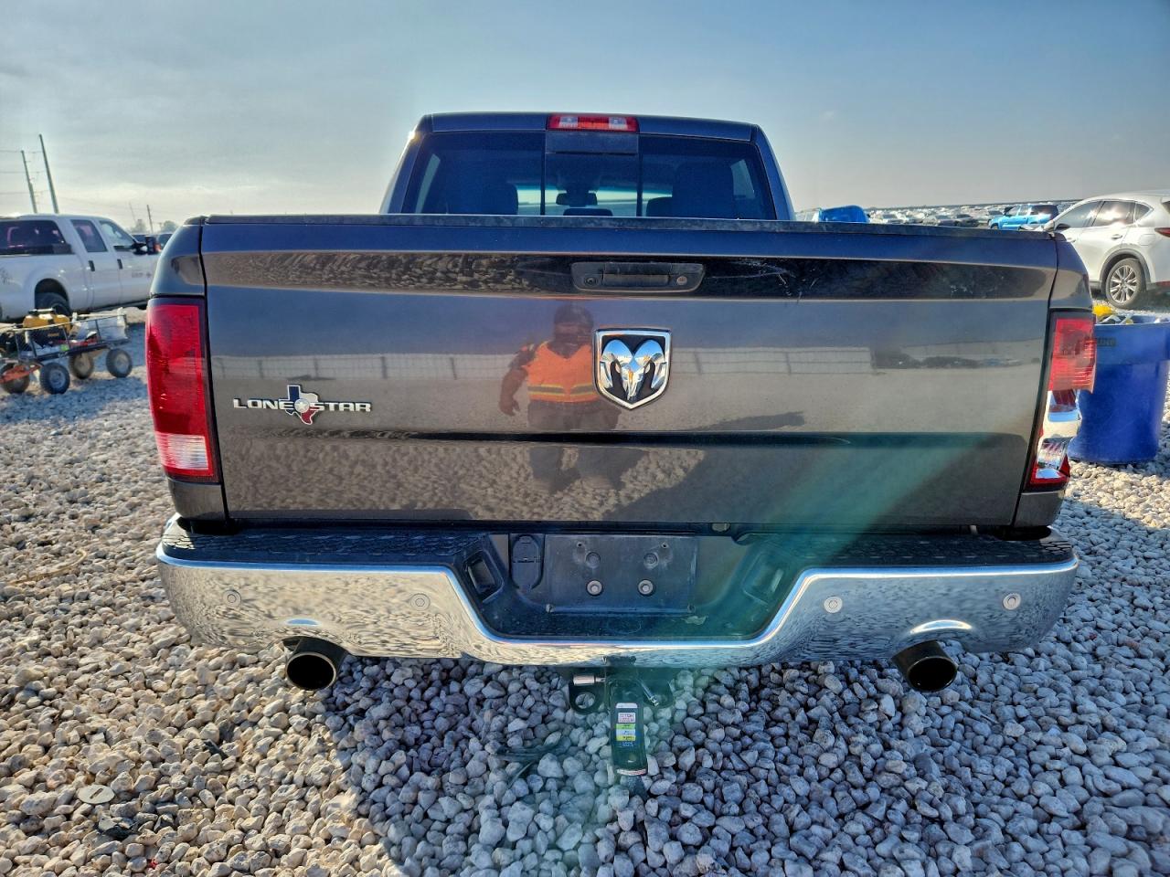 2017 RAM 1500 SLT photo 6