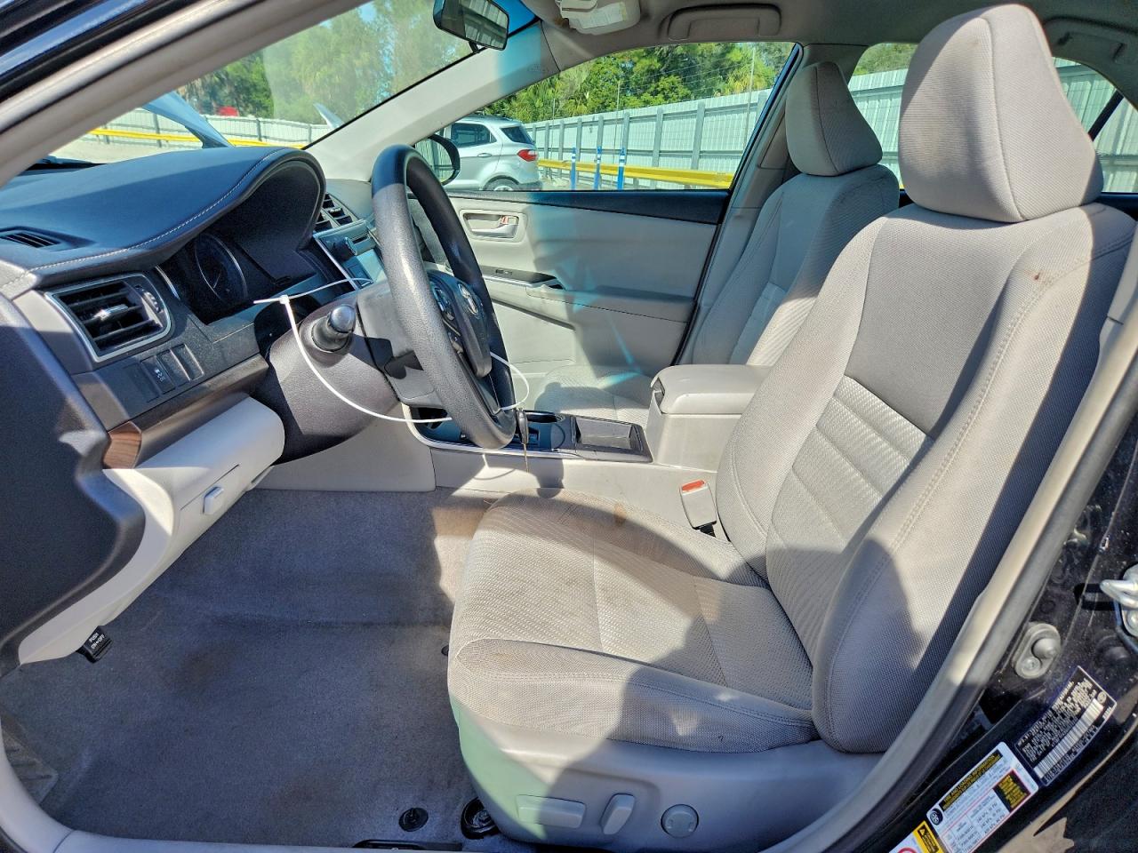 2016 TOYOTA CAMRY LE photo 7