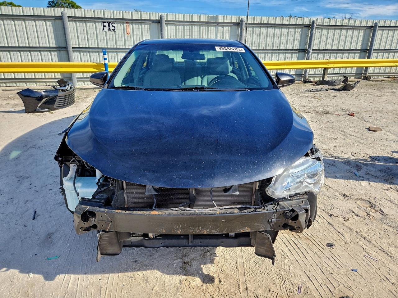 2016 TOYOTA CAMRY LE photo 5