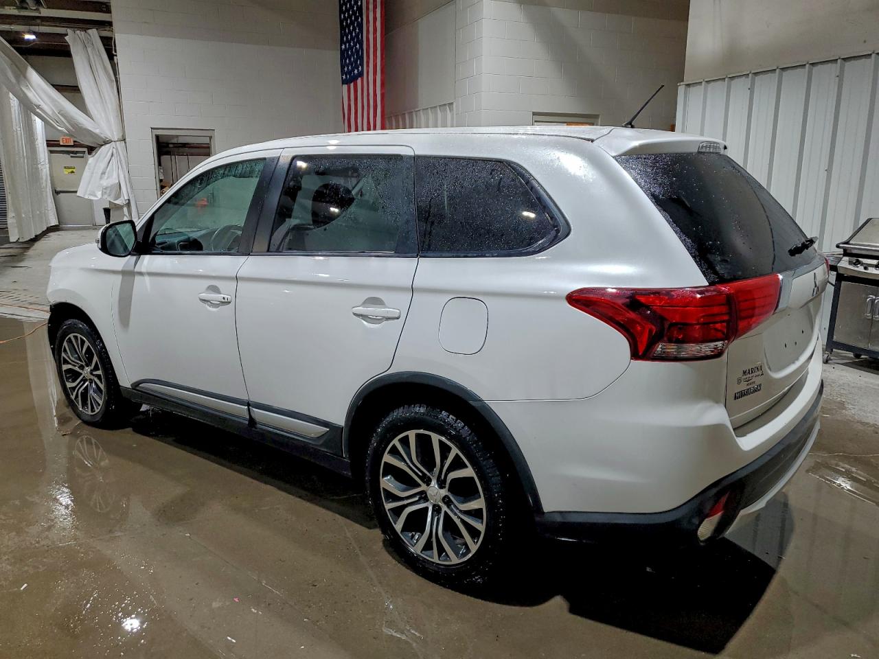 2016 MITSUBISHI OUTLANDER SE photo 2
