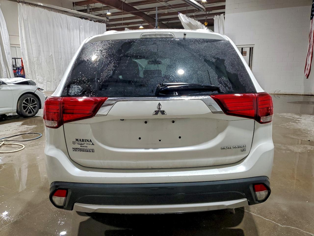2016 MITSUBISHI OUTLANDER SE photo 6