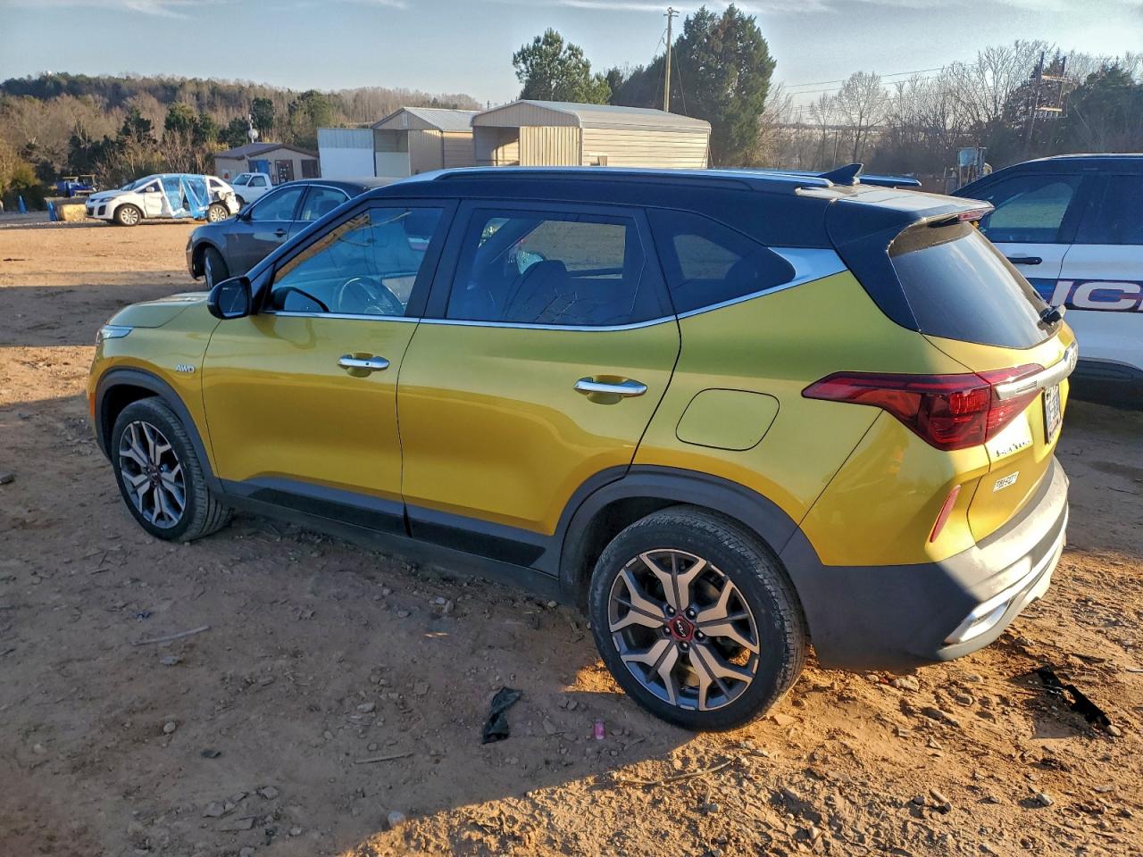 2023 KIA SELTOS SX photo 2