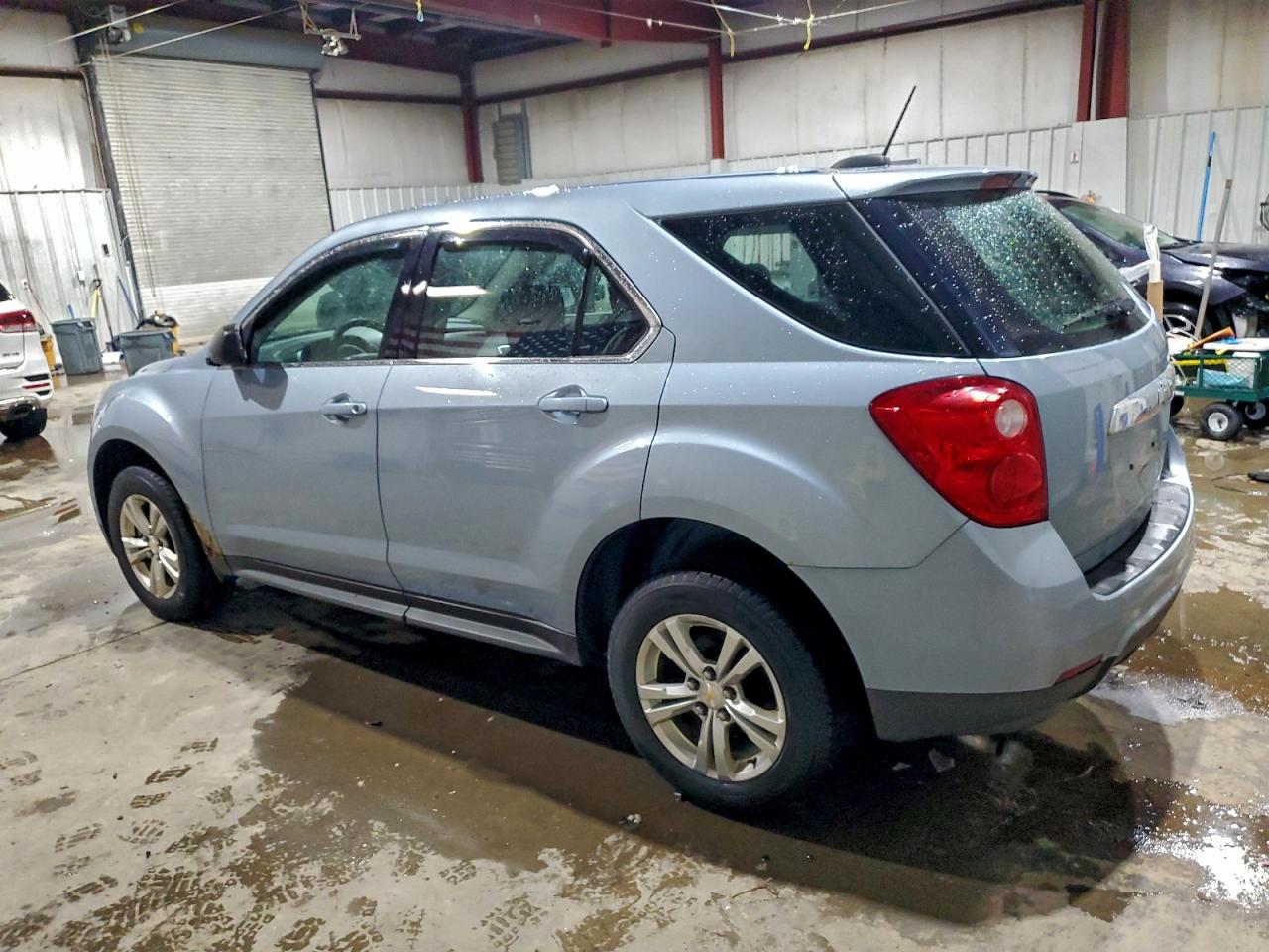 2015 CHEVROLET EQUINOX LS photo 2