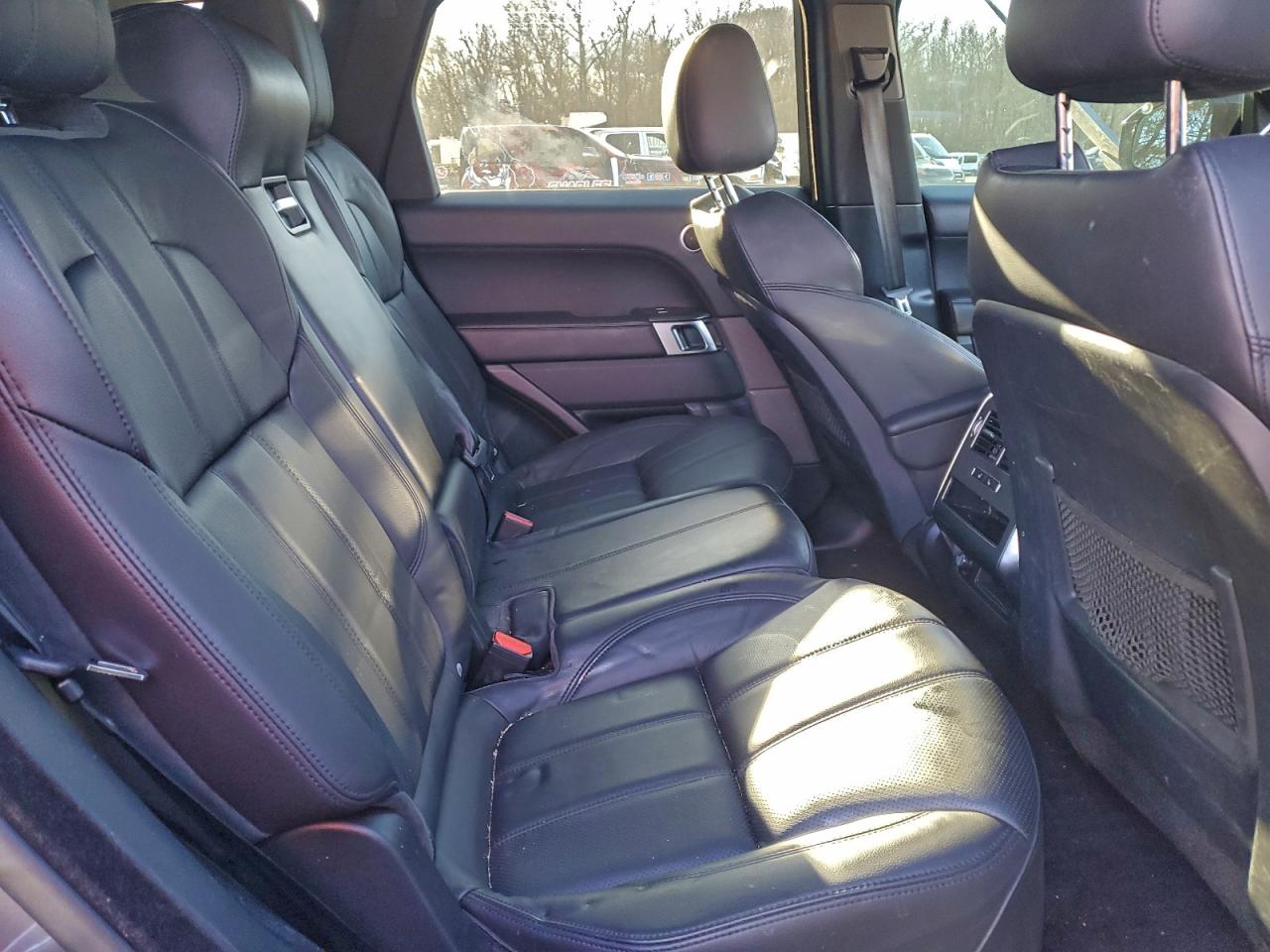 2017 LAND ROVER RANGE ROVER SPORT SE photo 11