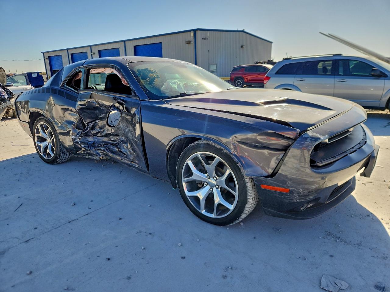 2016 DODGE CHALLENGER SXT photo 4