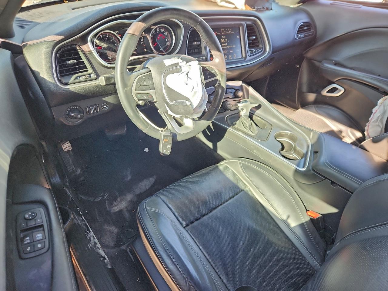2016 DODGE CHALLENGER SXT photo 8