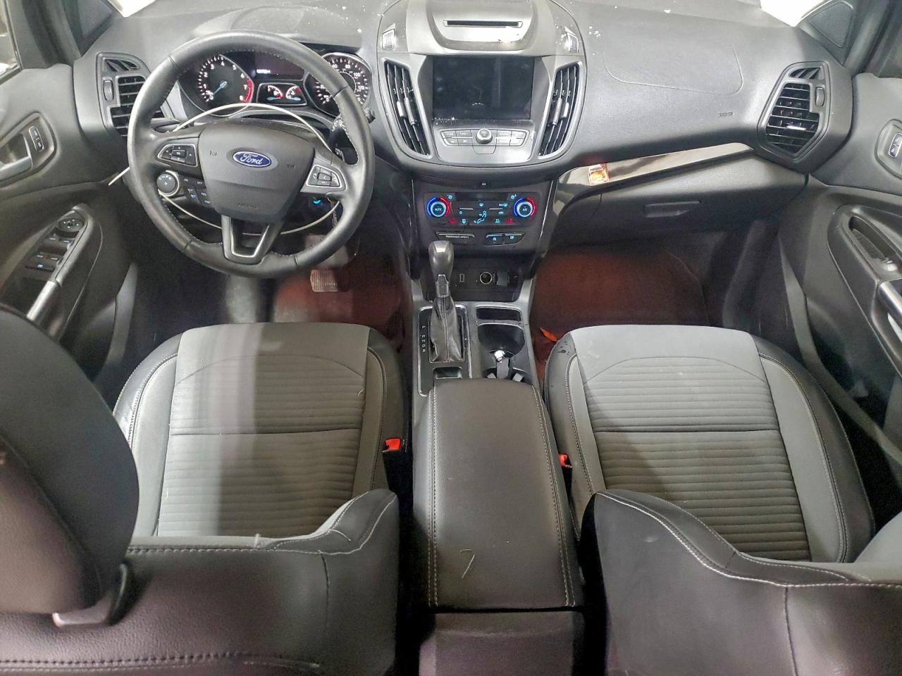 2018 FORD ESCAPE SE photo 8