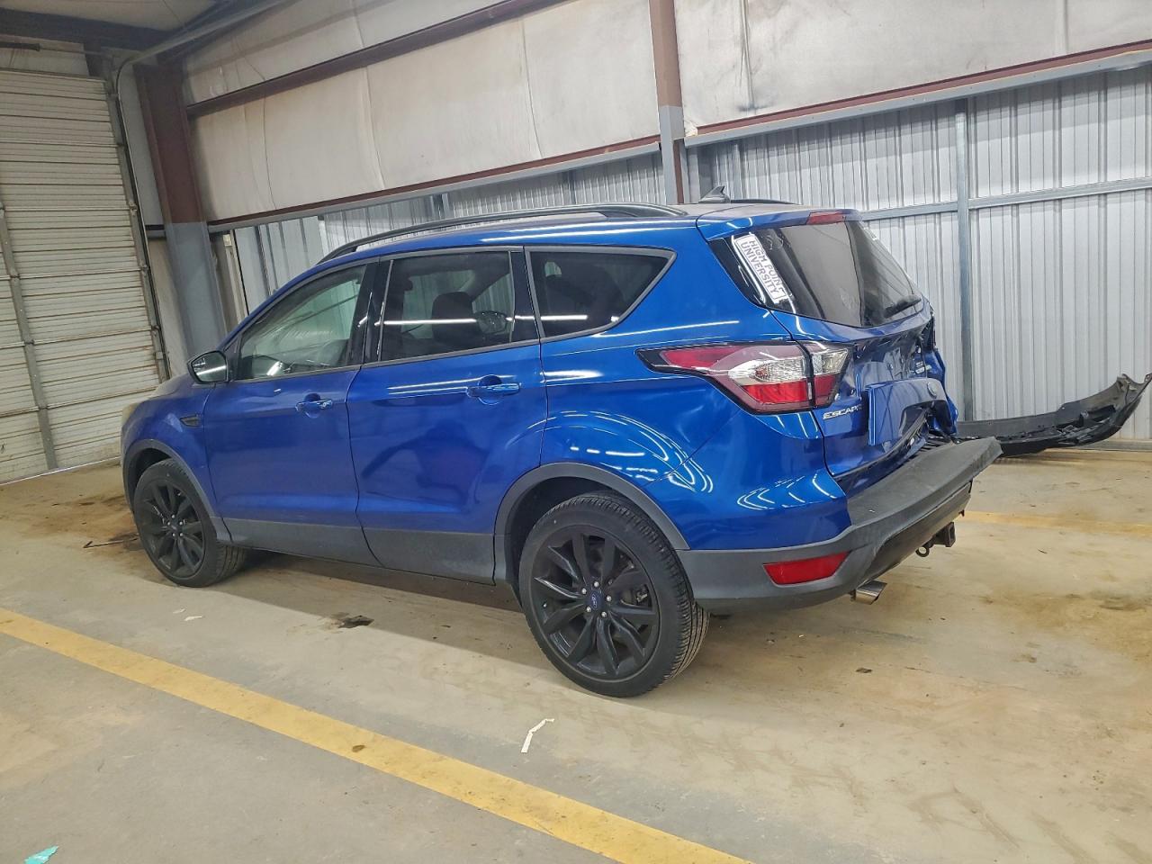 2018 FORD ESCAPE SE photo 2