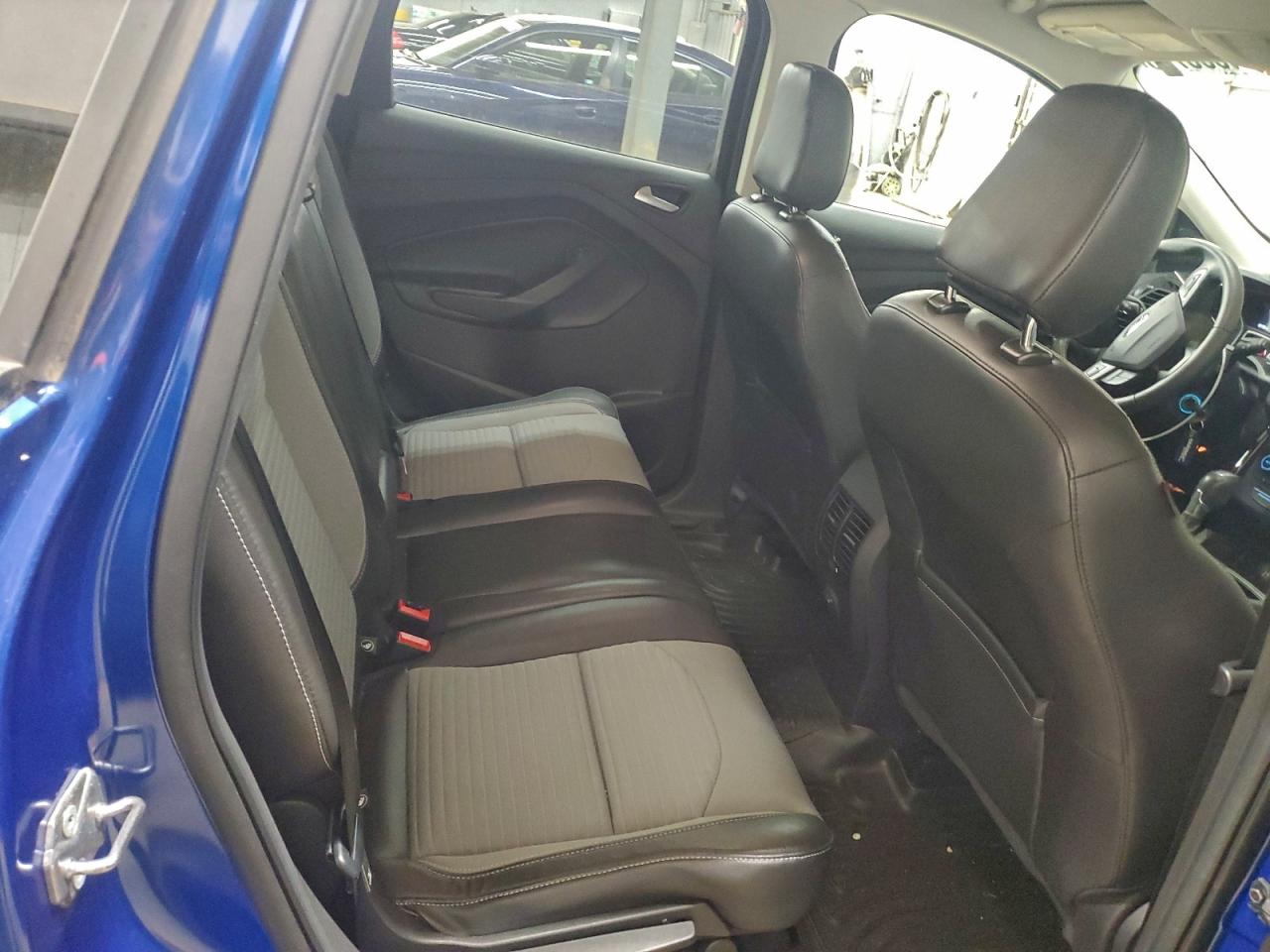 2018 FORD ESCAPE SE photo 11