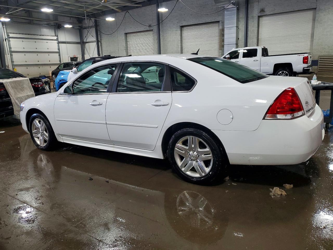 2013 CHEVROLET IMPALA LT photo 2