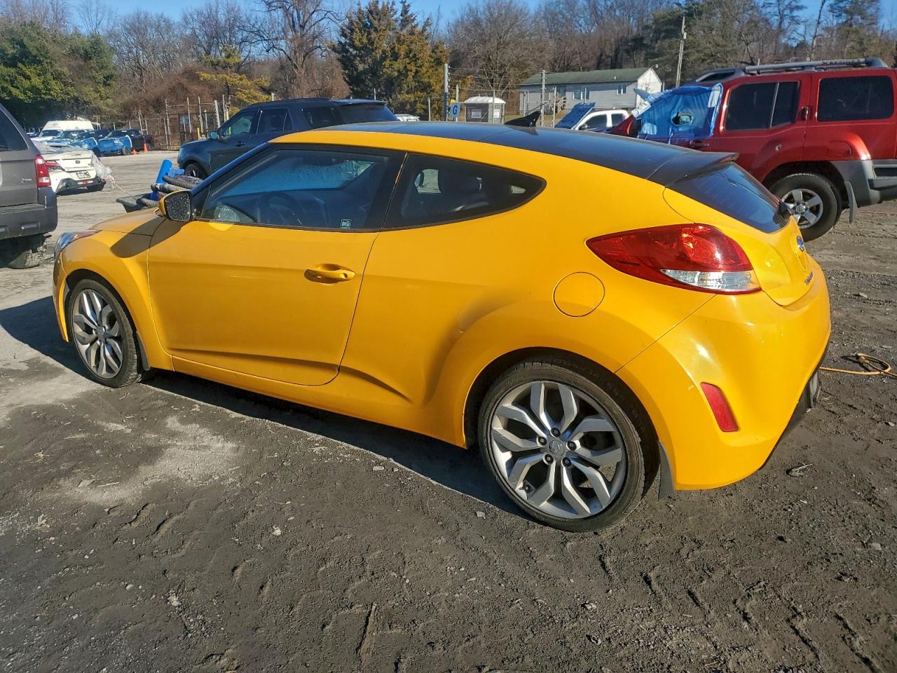 2013 HYUNDAI VELOSTER photo 2