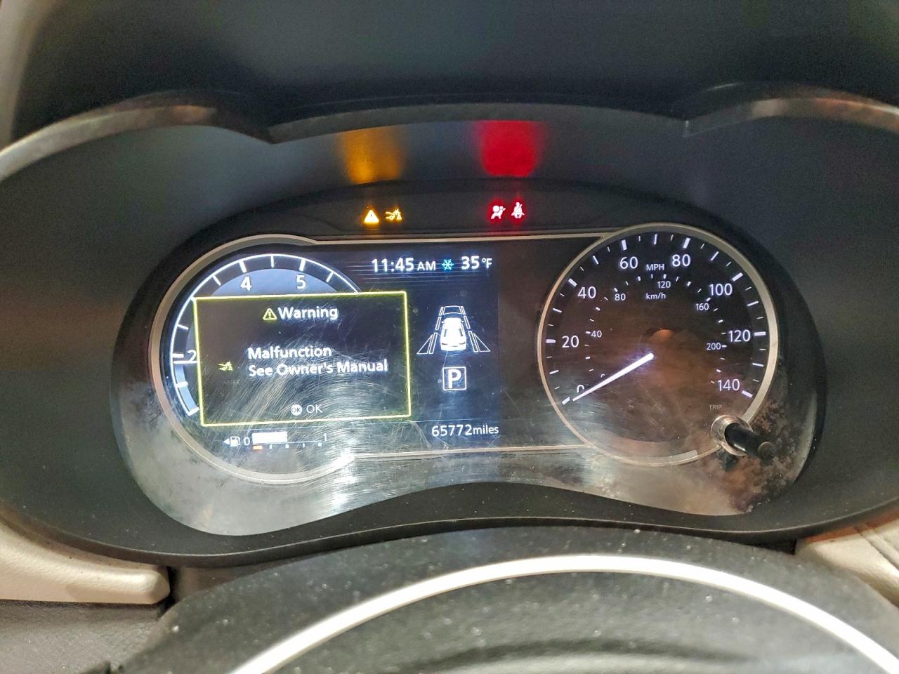 2021 NISSAN VERSA SV photo 9