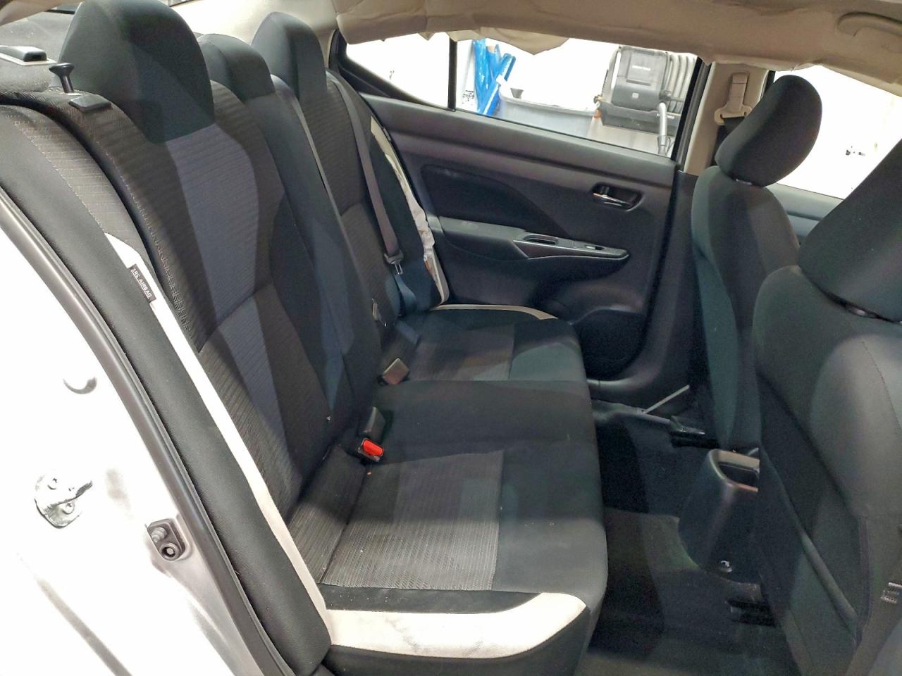2021 NISSAN VERSA SV photo 10