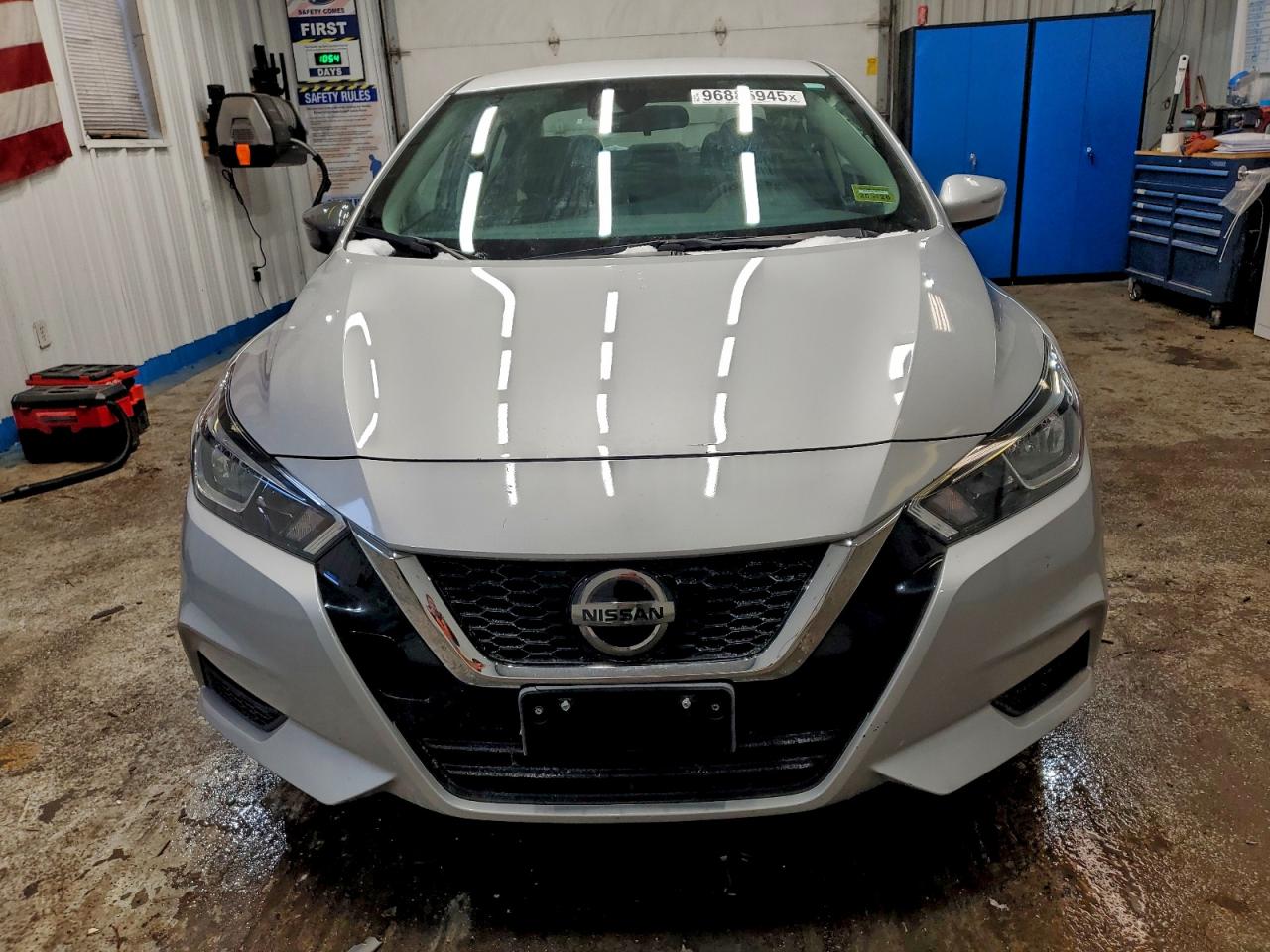 2021 NISSAN VERSA SV photo 5
