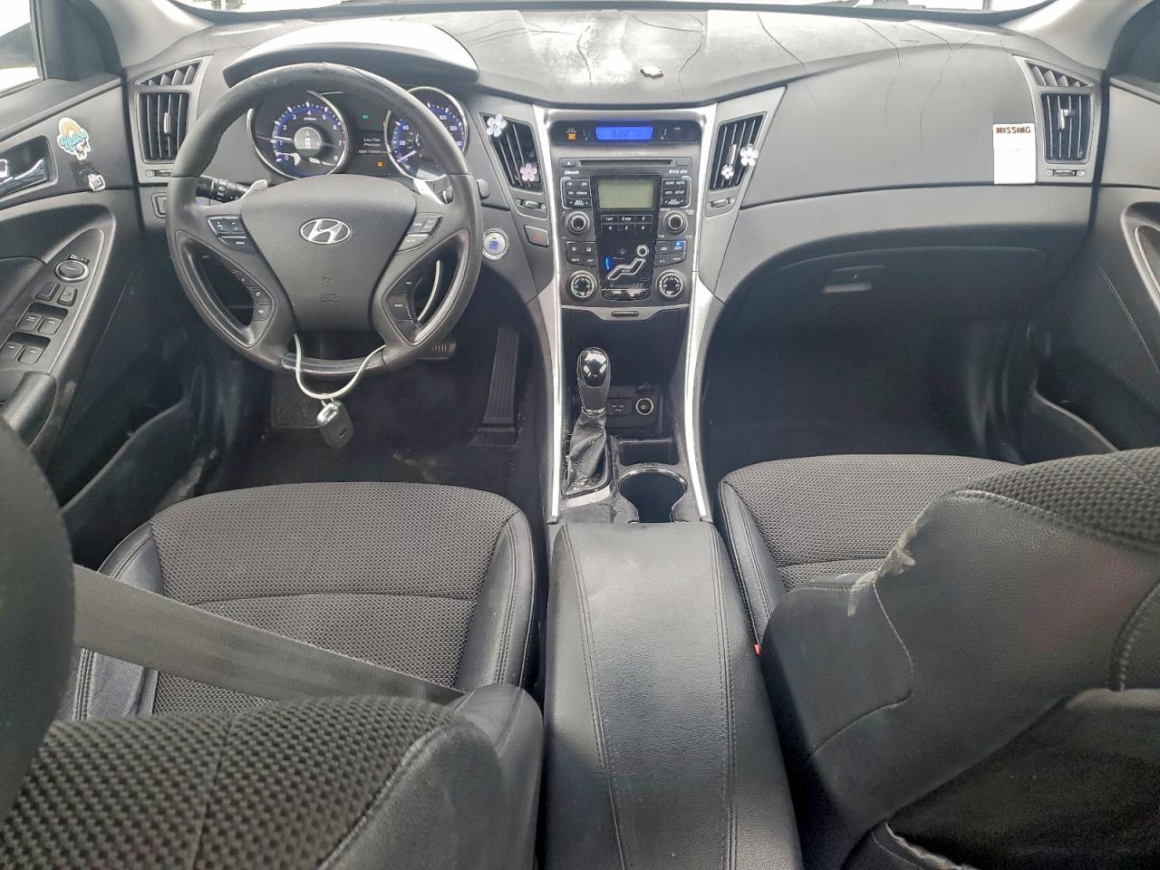 2011 HYUNDAI SONATA SE photo 8