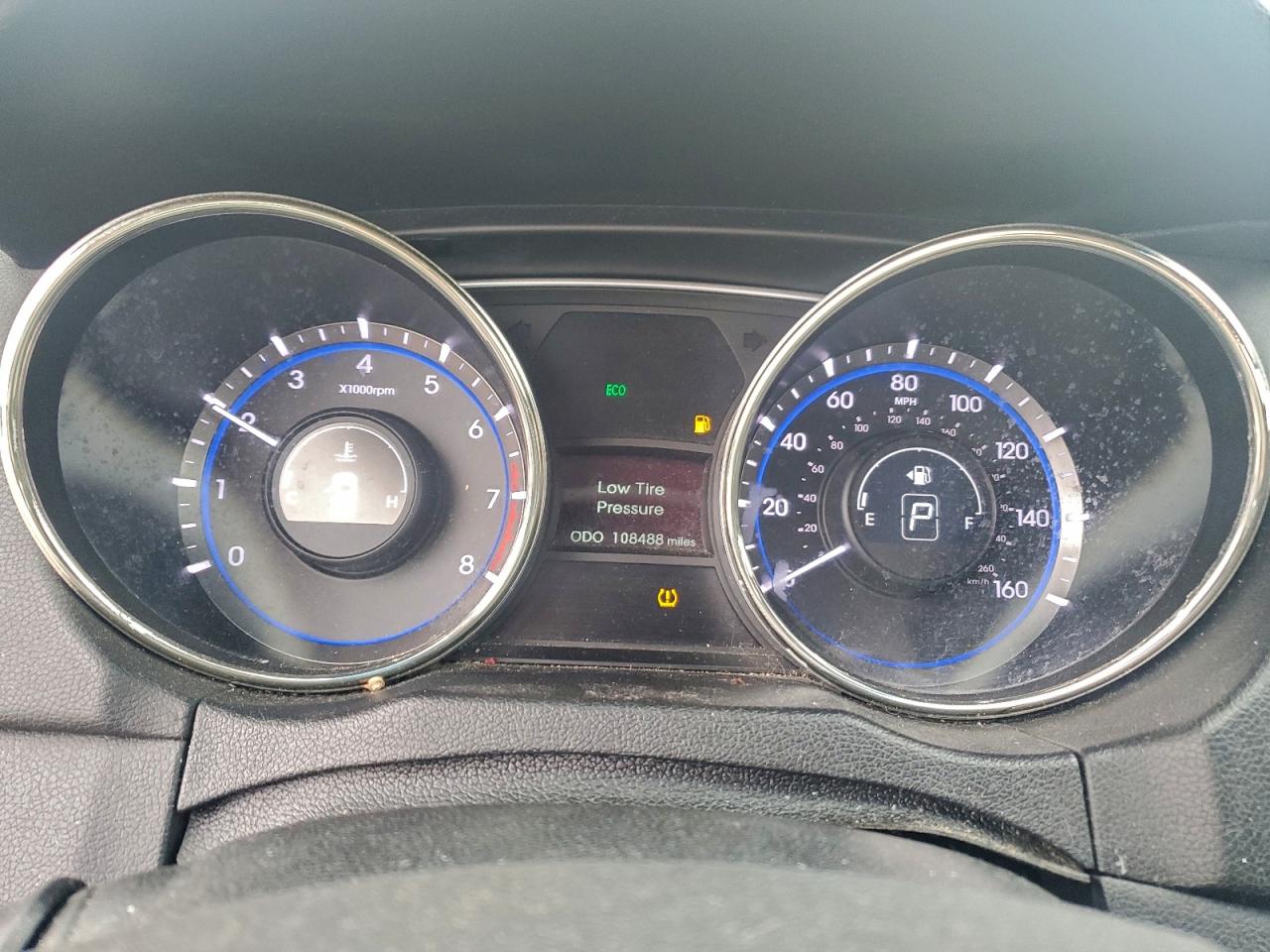 2011 HYUNDAI SONATA SE photo 9