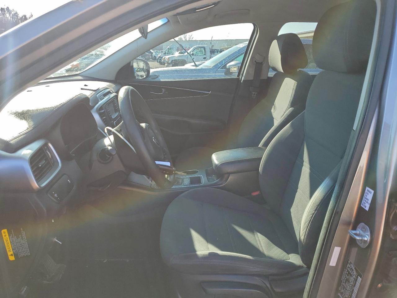 2016 KIA SORENTO LX photo 7